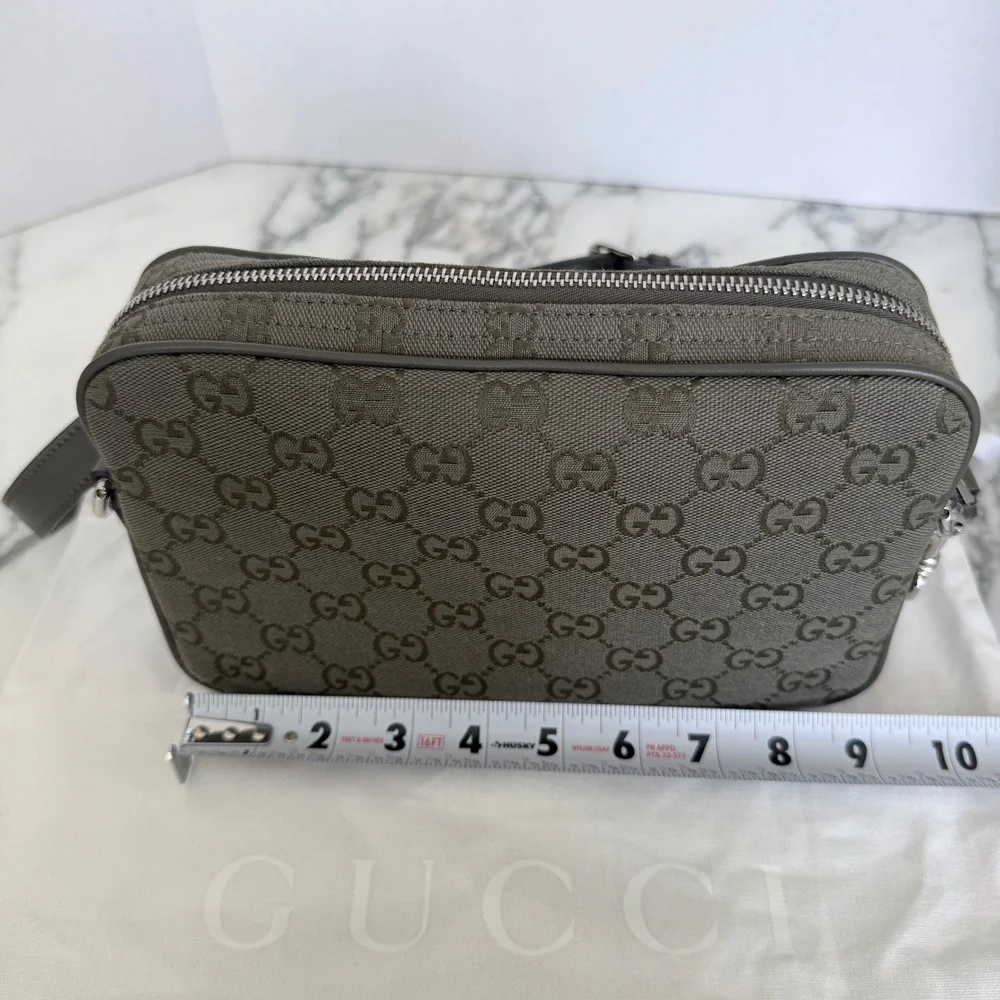 Gucci GG Supreme Canvas Crossbody Messenger Bag Olive Green 634802